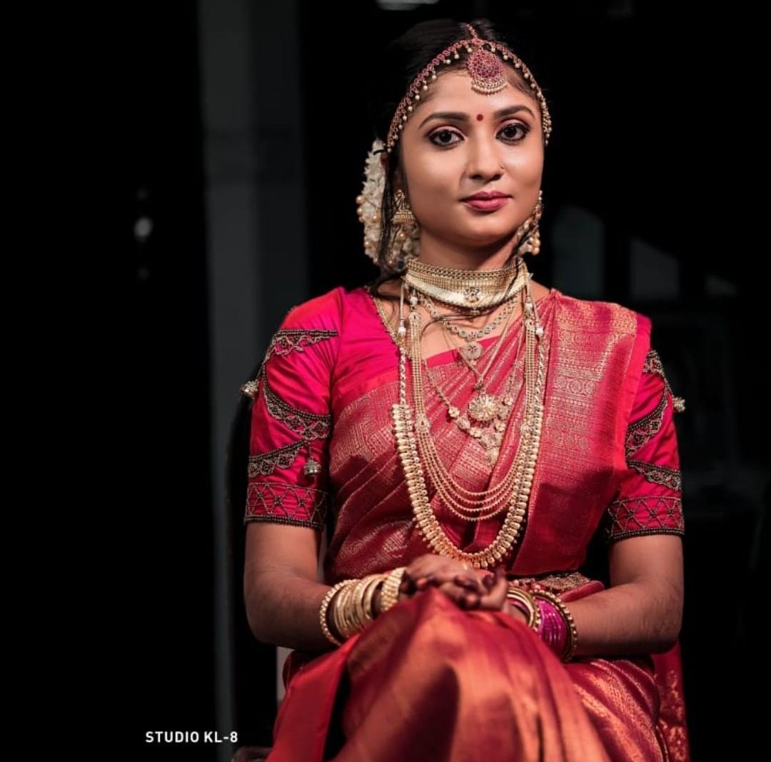 MAYILPEELI BEAUTY ZONE KUNNAMKULAM